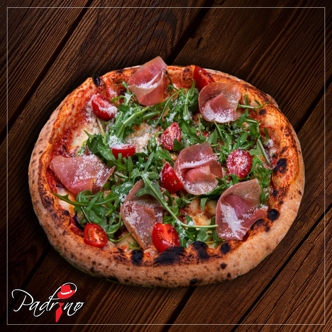 Pizza Prosciutto Crudo Restaurant Padrino Suceava